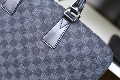 Franco Shops - Louis Vuittons  - 9875
