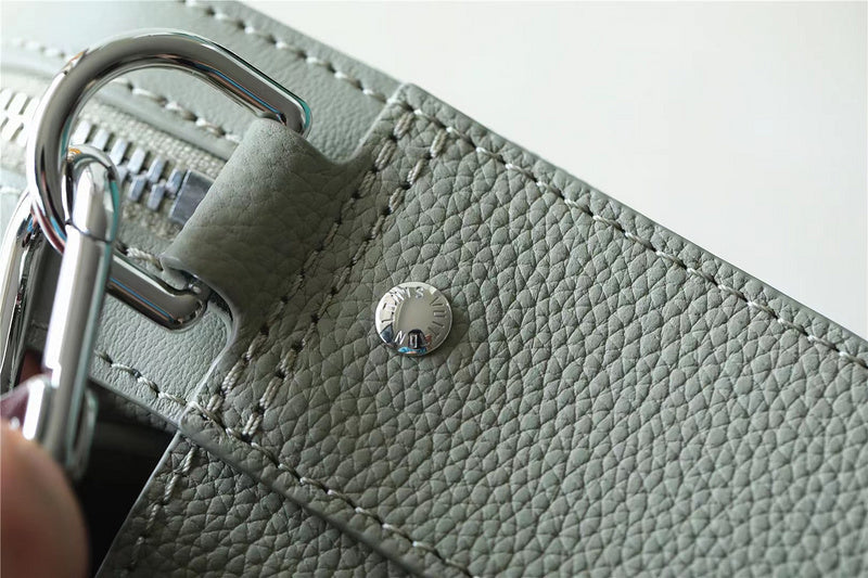 Franco Shops - Louis Vuittons  - 9932