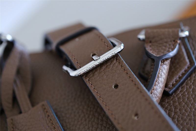 Franco Shops - Louis Vuittons  - 9877