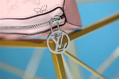Franco Shops - Louis Vuittons  - 9230