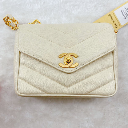 Chanel Cream Vintage Caviar Leather V Stitch Shoulder Bag
