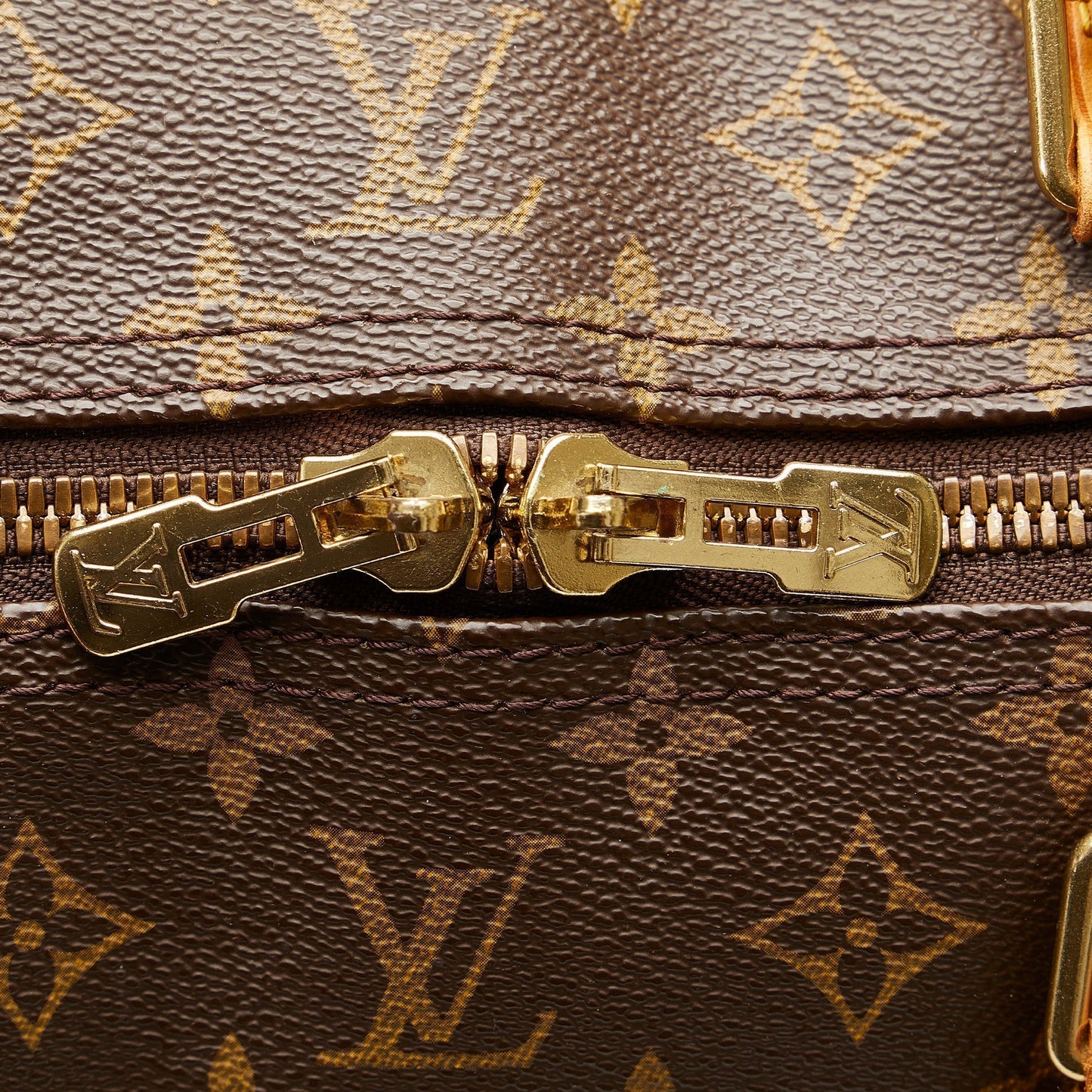 LOUIS VUITTON Monogram Keepall 60 Travel Bag