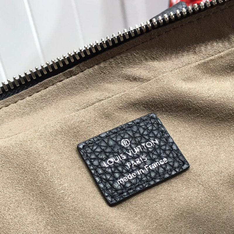 Franco Shops - Louis Vuittons  - 9831