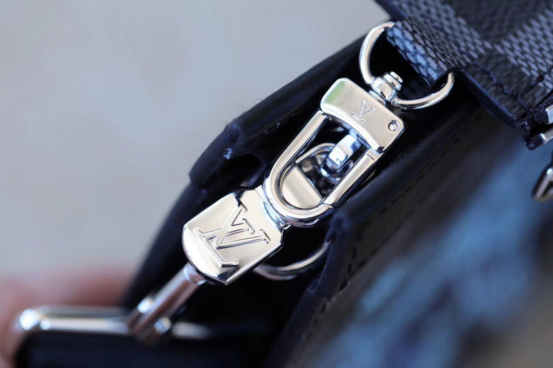 Franco Shops - Louis Vuittons  - 10032