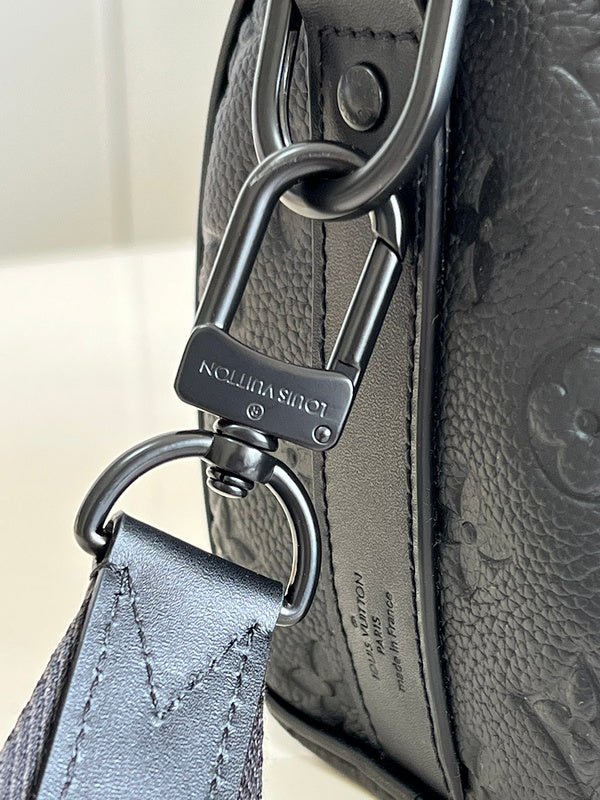 Franco Shops - Louis Vuittons  - 15369