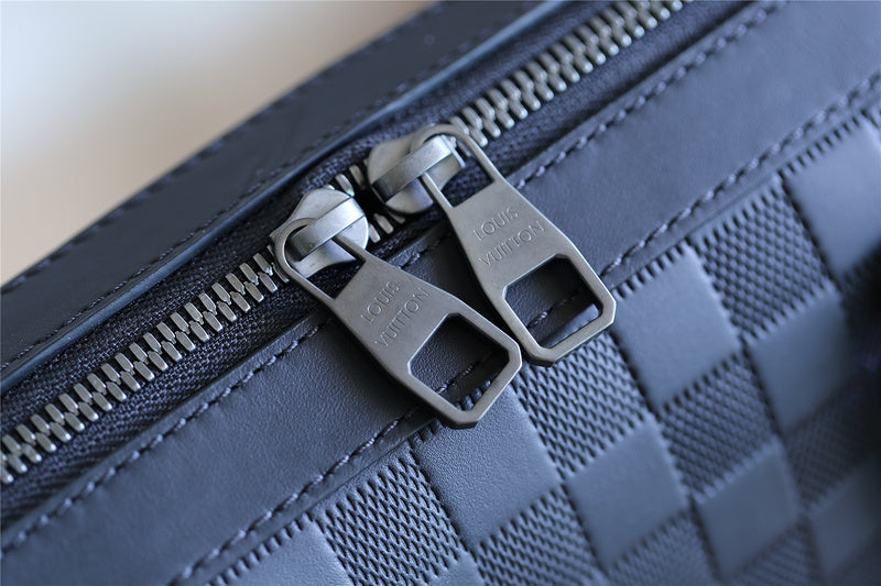 Franco Shops - Louis Vuittons  - 9827