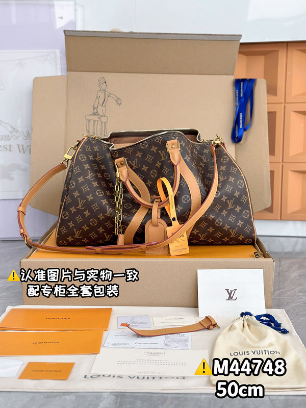 Franco Shops - Louis Vuittons  - 15301