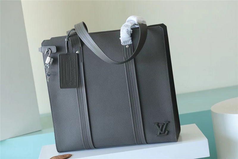 Franco Shops - Louis Vuittons  - 10031