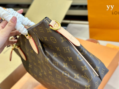 Franco Shops - Louis Vuittons  - 15001