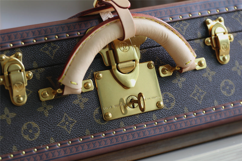 Franco Shops - Louis Vuittons  - 9516