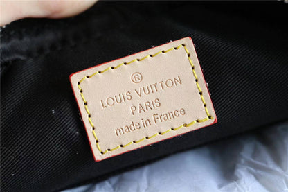 Franco Shops - Louis Vuittons  - 10063