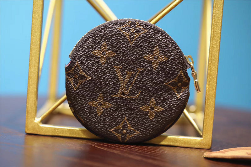 Franco Shops - Louis Vuittons  - 9188