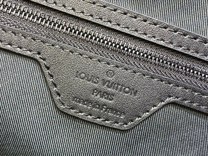 Franco Shops - Louis Vuittons  - 15310
