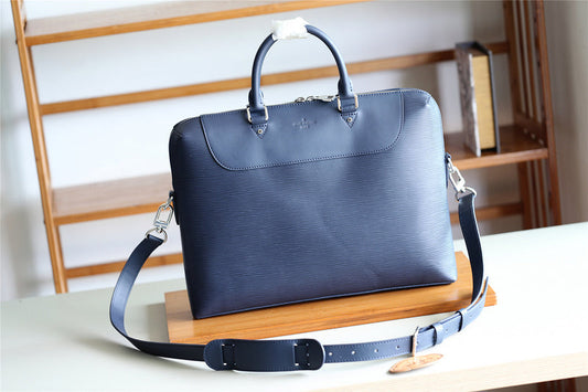 Franco Shops - Louis Vuittons  - 9851