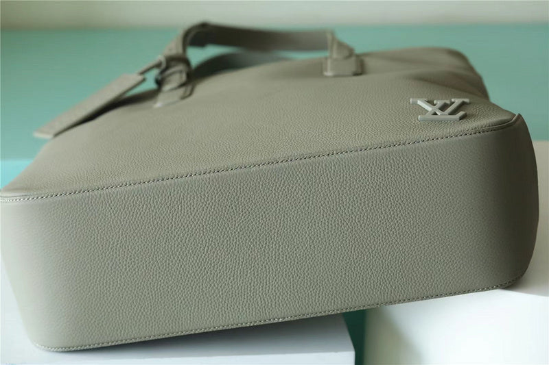 Franco Shops - Louis Vuittons  - 9906
