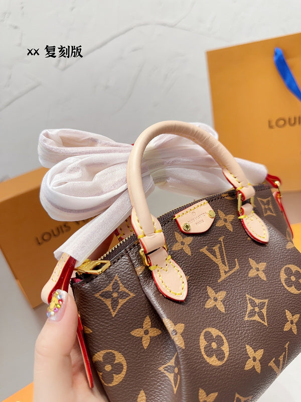 Franco Shops - Louis Vuittons  - 14918