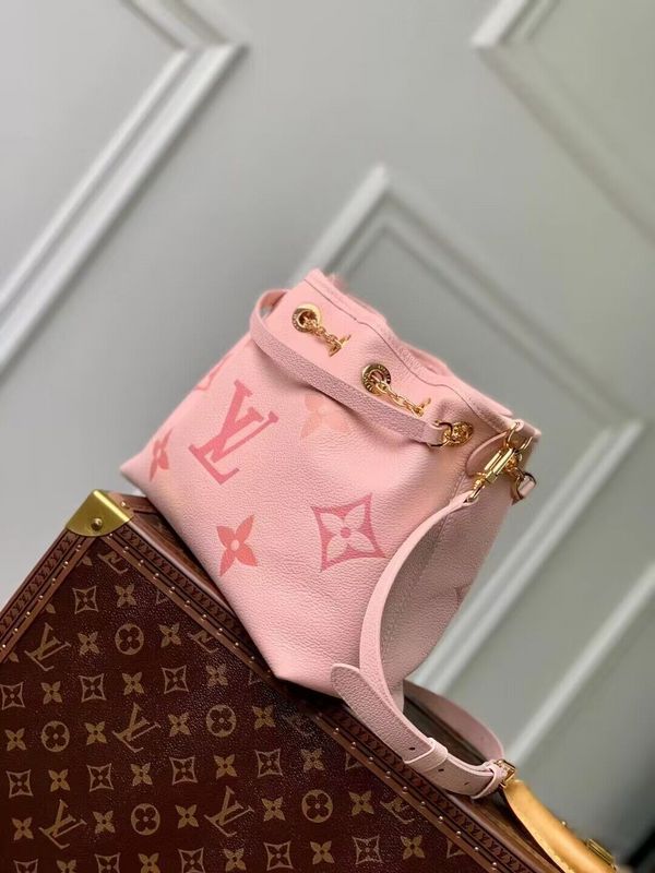 Franco Shops - Louis Vuittons  - 15367