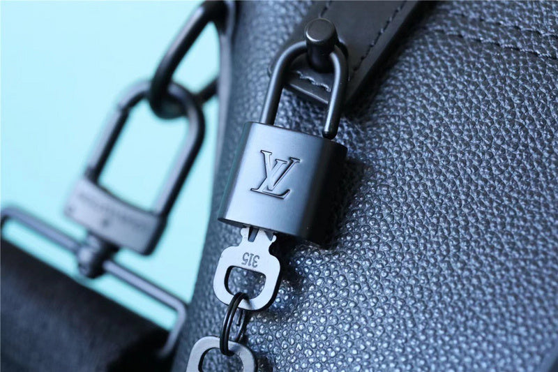 Franco Shops - Louis Vuittons  - 9805