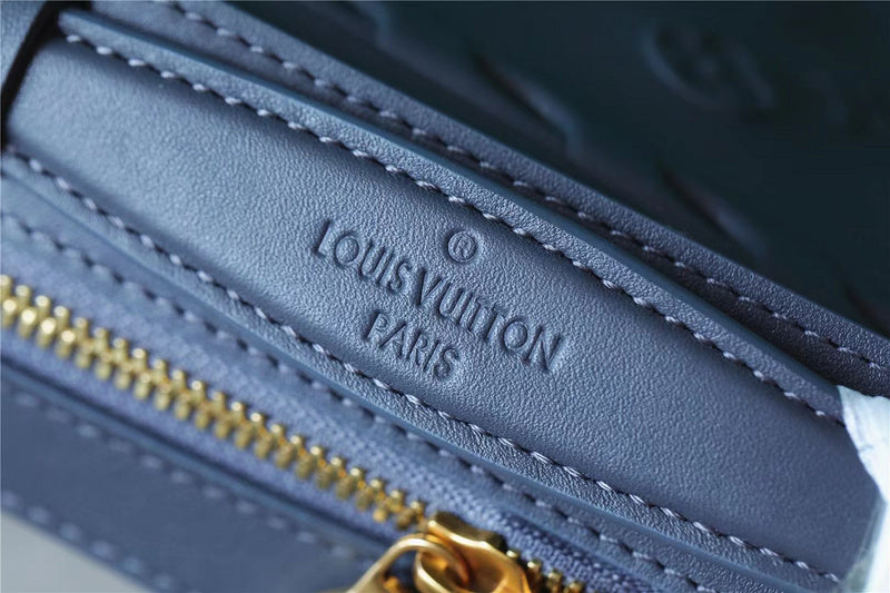Franco Shops - Louis Vuittons  - 9937