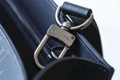 Franco Shops - Louis Vuittons  - 10023