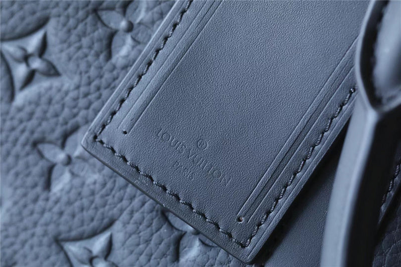 Franco Shops - Louis Vuittons  - 9781