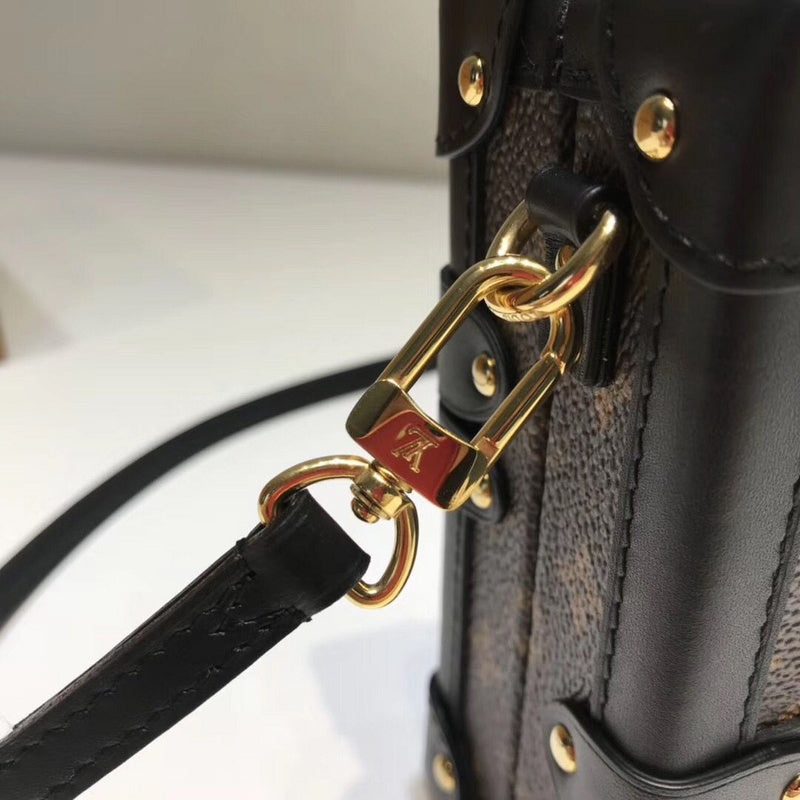 Franco Shops - Louis Vuittons  - 15585