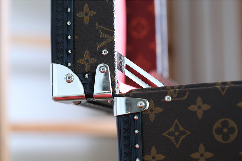 Franco Shops - Louis Vuittons  - 9535