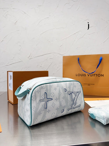 Franco Shops - Louis Vuittons  - 15028