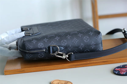 Franco Shops - Louis Vuittons  - 9883
