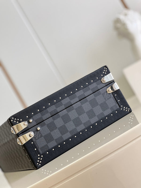 Franco Shops - Louis Vuittons  - 9505