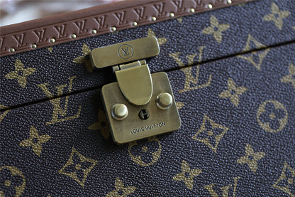 Franco Shops - Louis Vuittons  - 9519