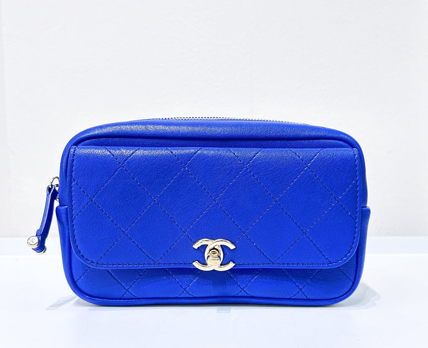 Chanel Blue Elegant Handbag 5