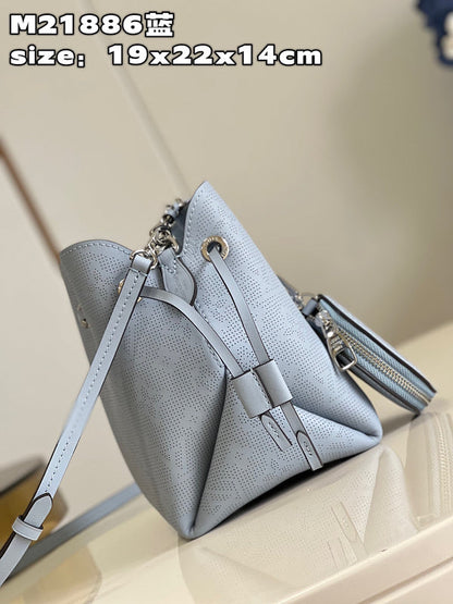 Franco Shops - Louis Vuittons  - 15775