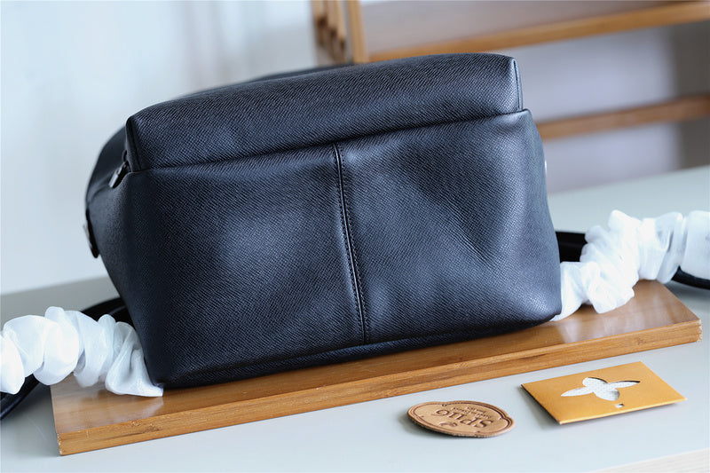 Franco Shops - Louis Vuittons  - 9779