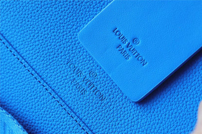 Franco Shops - Louis Vuittons  - 9927
