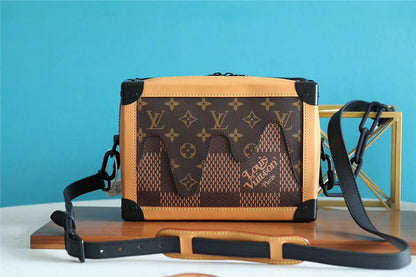 Franco Shops - Louis Vuittons  - 10154