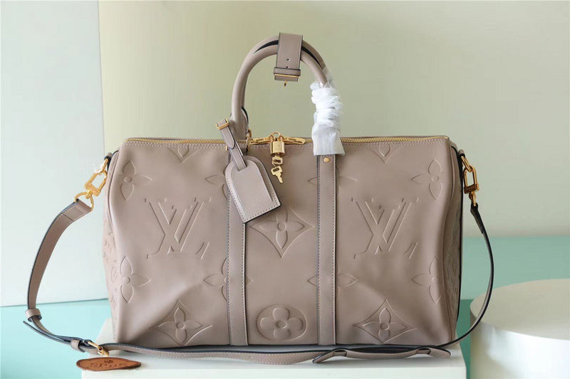 Franco Shops - Louis Vuittons  - 9427