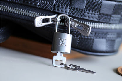 Franco Shops - Louis Vuittons  - 9850