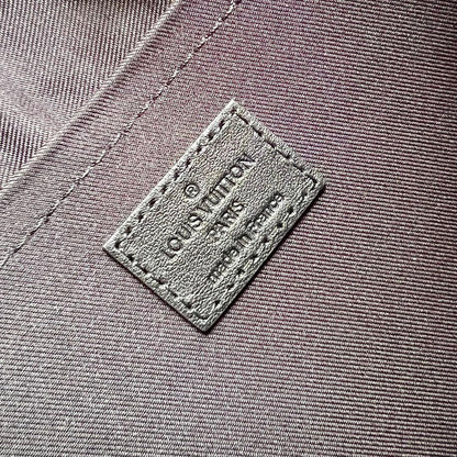 Franco Shops - Louis Vuittons  - 15735