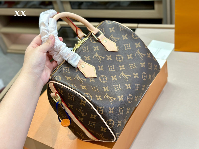 Franco Shops - Louis Vuittons  - 15046