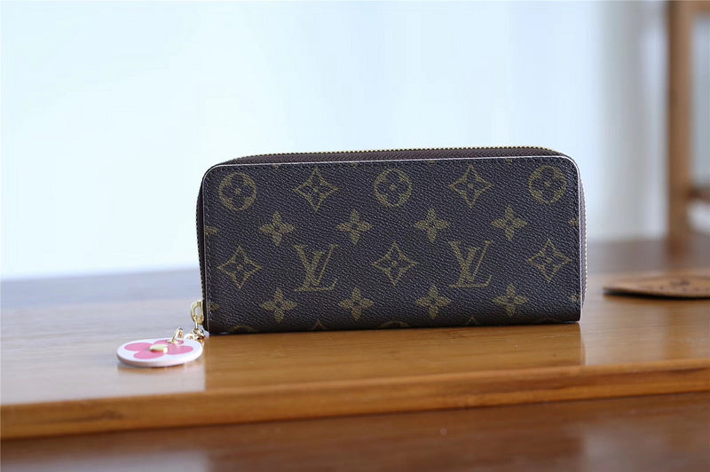 Franco Shops - Louis Vuittons  - 9415