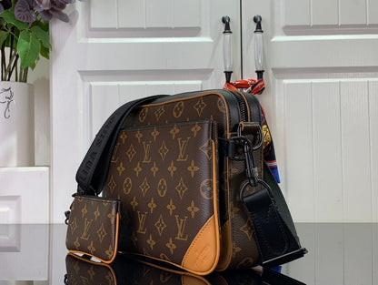 Franco Shops - Louis Vuittons  - 15238
