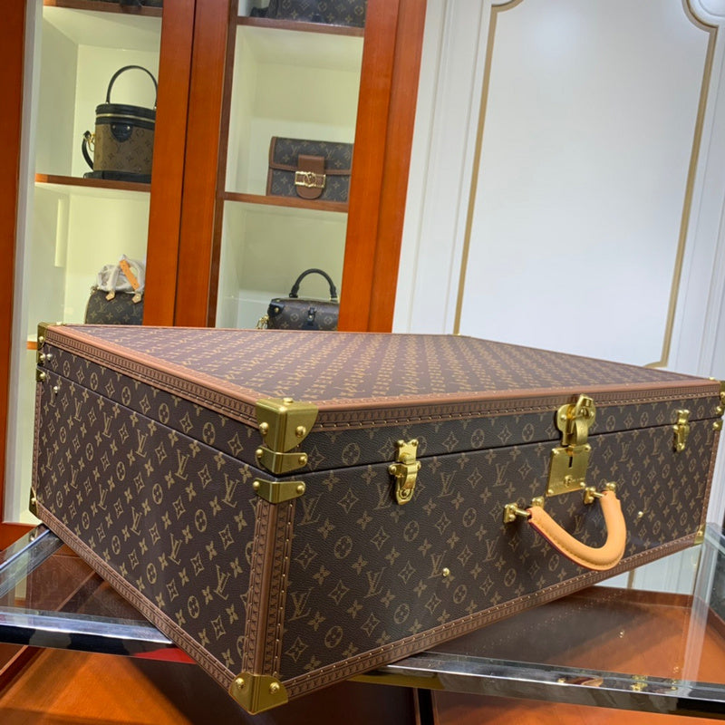 Franco Shops - Louis Vuittons  - 9494