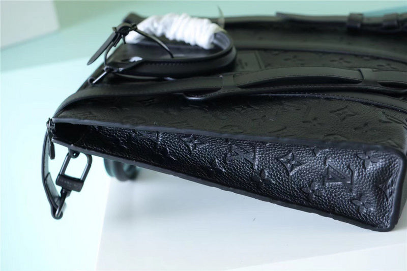 Franco Shops - Louis Vuittons  - 10022