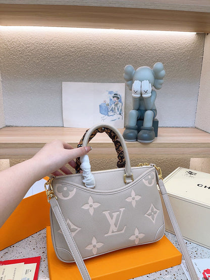 Franco Shops - Louis Vuittons  - 14865