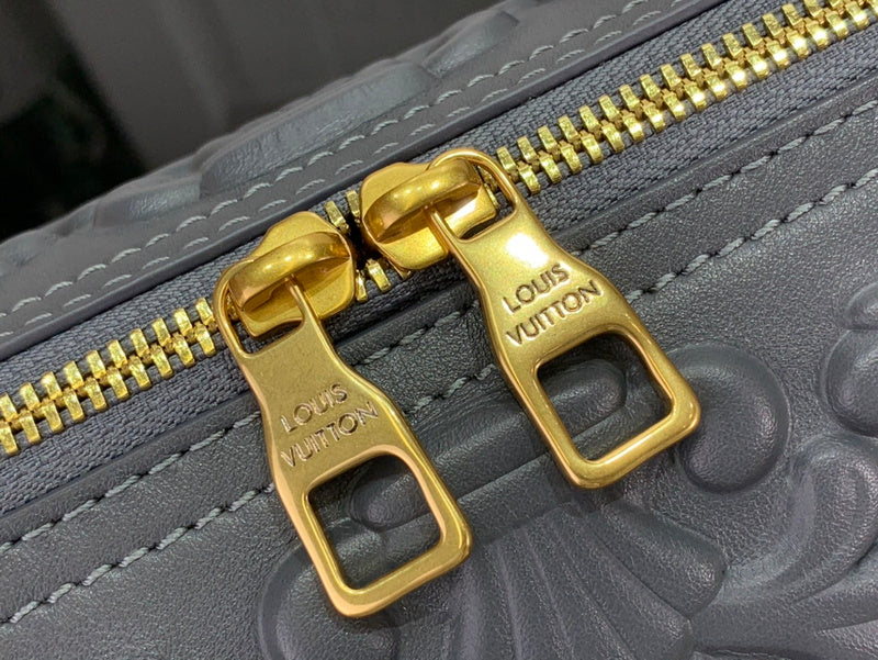 Franco Shops - Louis Vuittons  - 15253