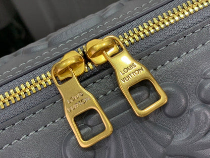 Franco Shops - Louis Vuittons  - 15253