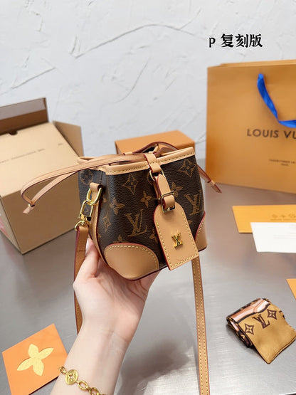 Franco Shops - Louis Vuittons  - 14945