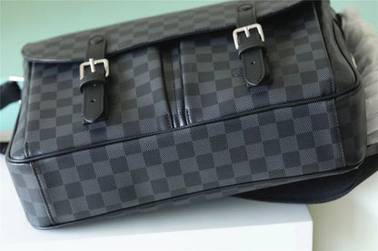 Franco Shops - Louis Vuittons  - 9956