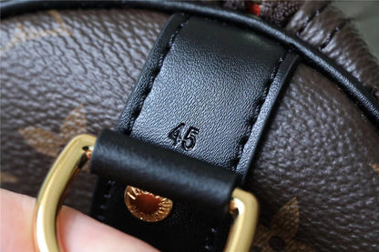 Franco Shops - Louis Vuittons  - 9436